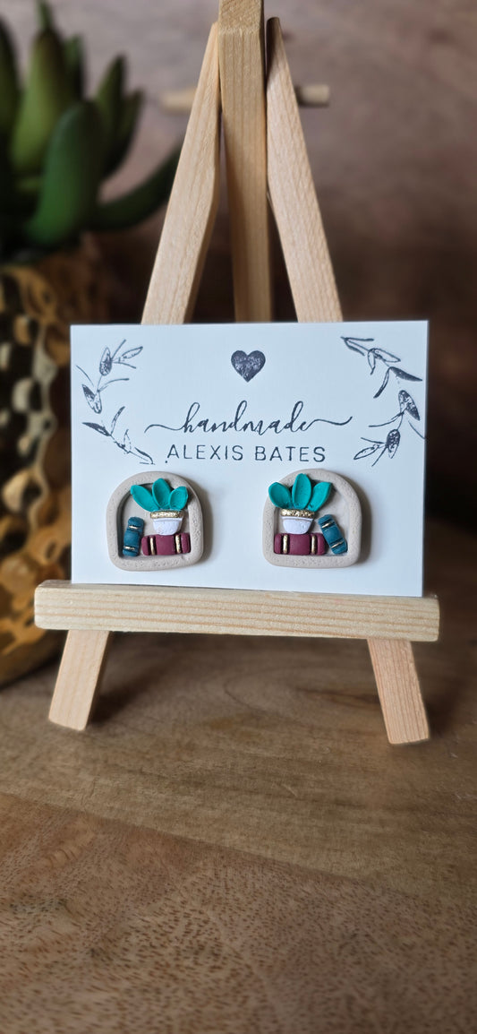 Bookshelf Studs (blue and maroon)